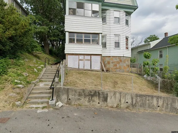 16 Everard St #3, Worcester, MA 01605