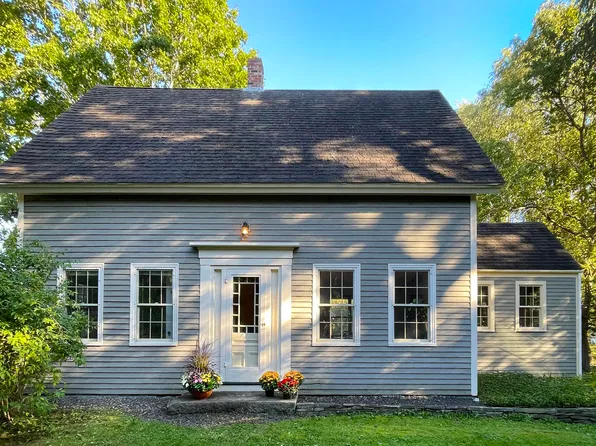 16 Brooklyn Heights Road, Thomaston, ME 04861