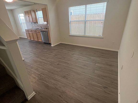 3rd image of 11422 Sunburst Falls Dr