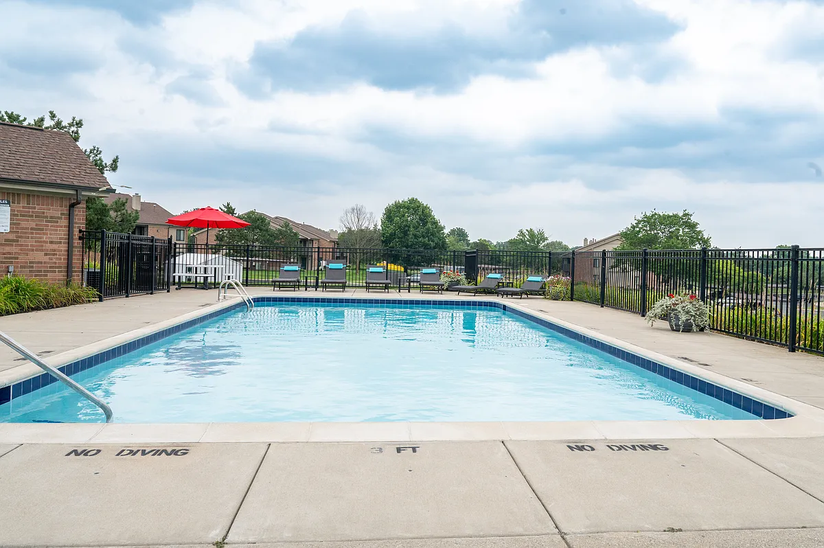 Building Photo - Pine Ridge Apartments