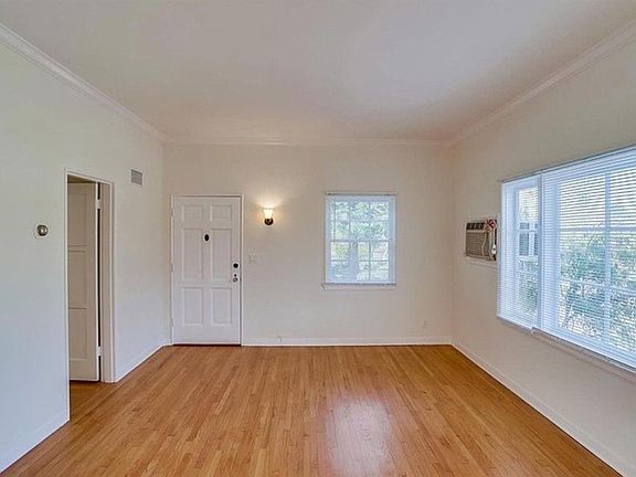 5th image of 1162 E Orange Grove Blvd