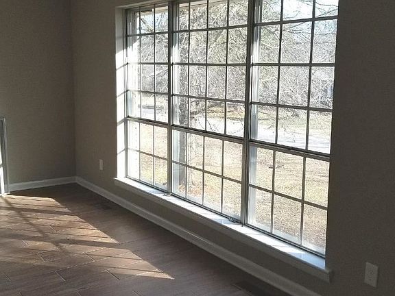 3rd image of 2628 Vann Dr