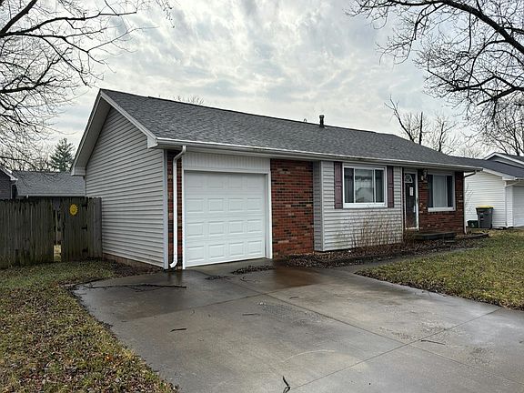 3rd image of 718 Polley Dr