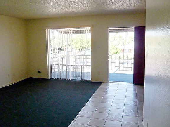 4th image of 1901 W Berridge Ln APT 4