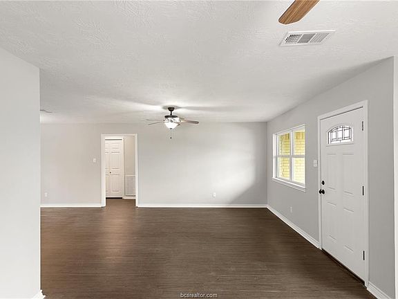 5th image of 3215 Wilkes St