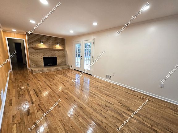 5th image of 2795 Arlington Rd