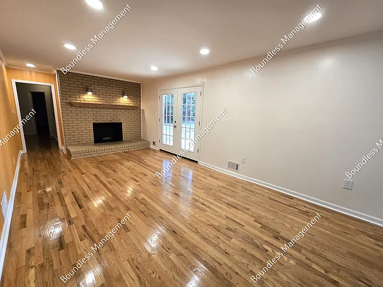 2795 Arlington Rd — Photo 5