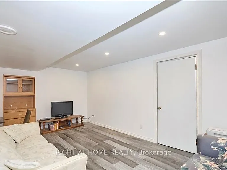 6357 Dorchester Rd — Photo 18
