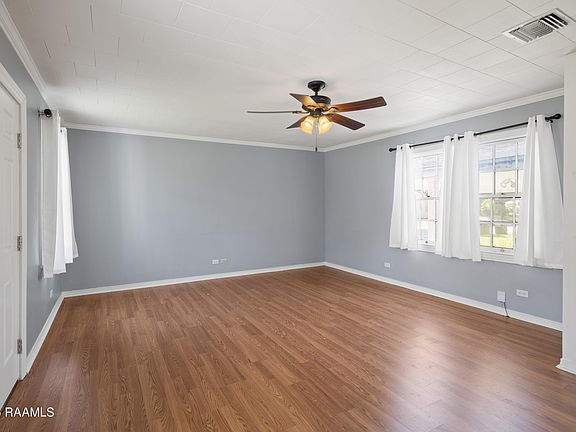 5th image of 524 Loreauville Rd