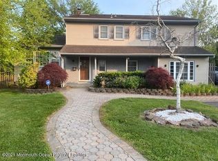 2 Joanne Ct, Sayreville, NJ