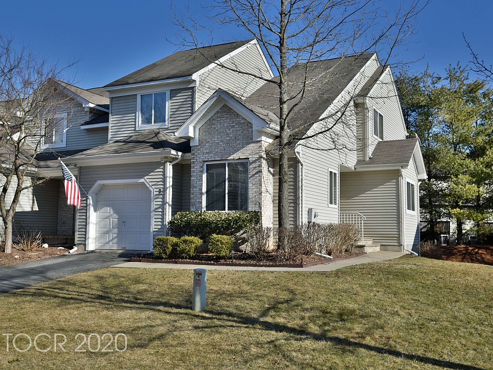 1st image of 7 Sweet Water Ln