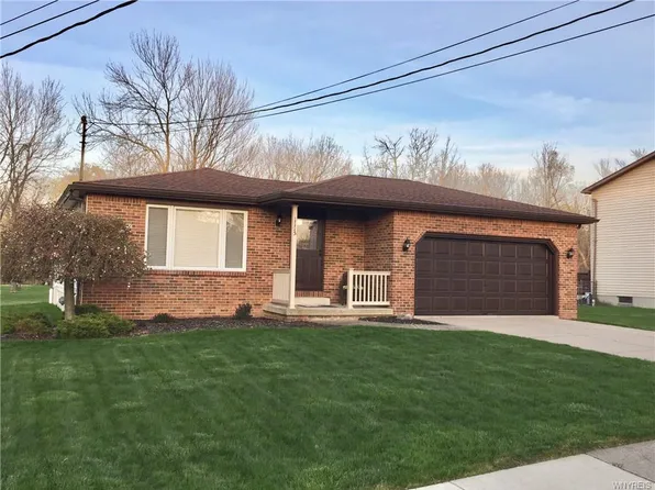 1115 S Penora St, Lancaster, NY 14086