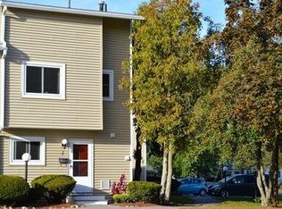 2 Markham Cir #F, Ayer, MA 01432
