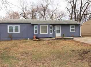 10735 Cambridge Ave, Kansas City, MO 64134