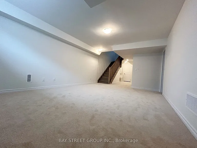 1130 Thompson Dr S — Photo 7