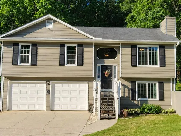 5564 Elderberry Ln, Flowery Branch, GA 30542