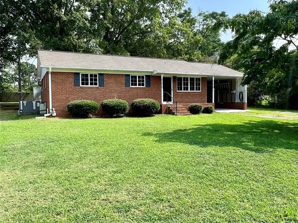 717 Lawndale Cir, Fort Lawn, SC 29714