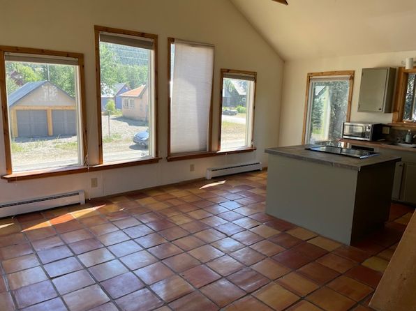 201 & 1/2 Gothic Ave