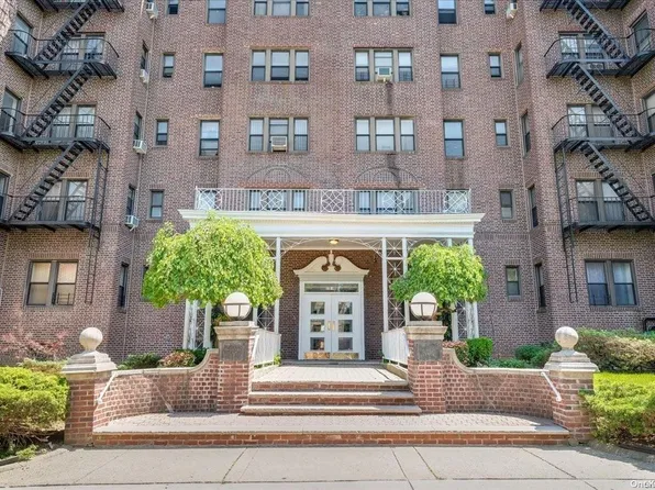 170-40 Highland Avenue #106, Jamaica Estates, NY 11432