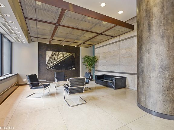 3rd image of 600 N Kingsbury St APT 1805