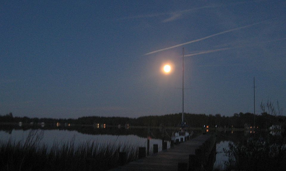 Moonrise over the River