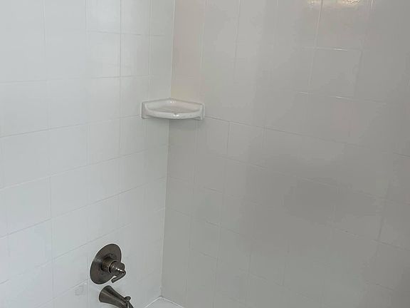 3rd image of 603 North Dr