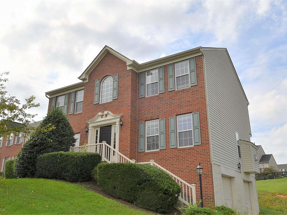 1st image of 717 Holly Hill Dr