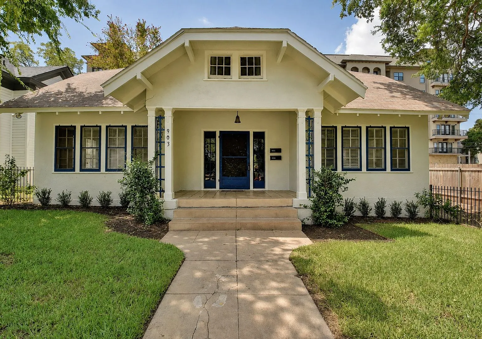 6bed/3bath house in West Campus - Walk to UT — Photo 1