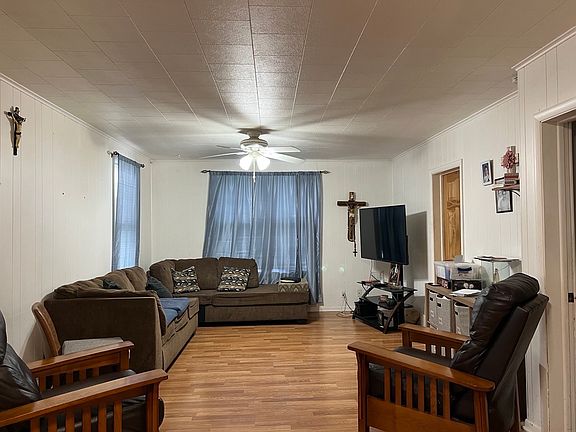 2nd image of 1416 Prospect Ave