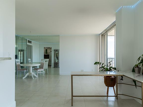 3rd image of 20301 W Country Club Dr APT 2621