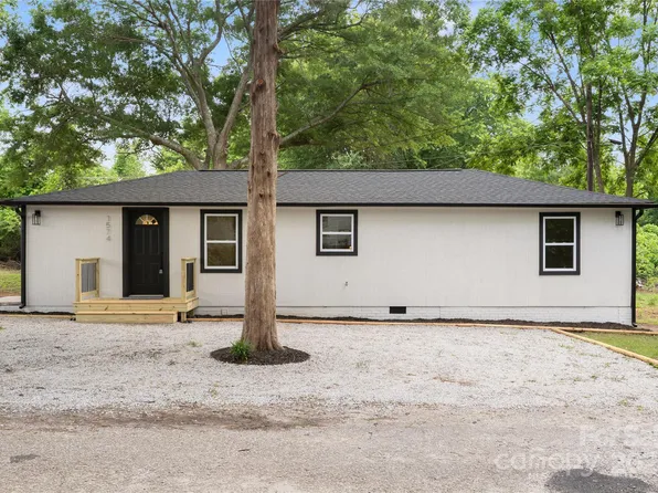 1574 Mangum Dr, Lancaster, SC 29720