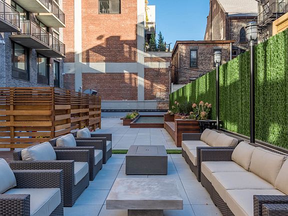 4th image of 670 Pacific St #810