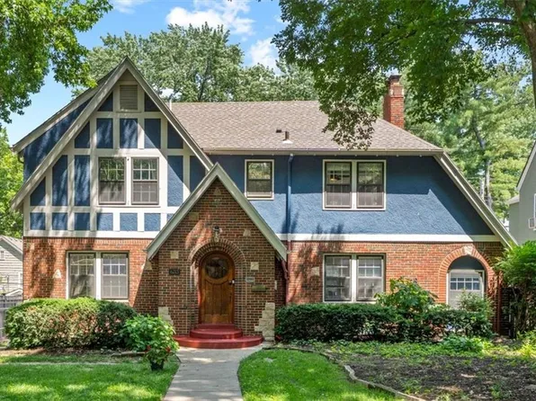 6215 McGee St, Kansas City, MO 64113