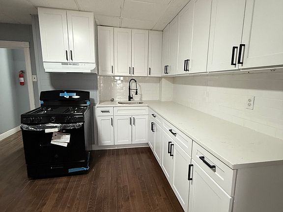 5th image of 411 Elizabeth Ave Floor 3