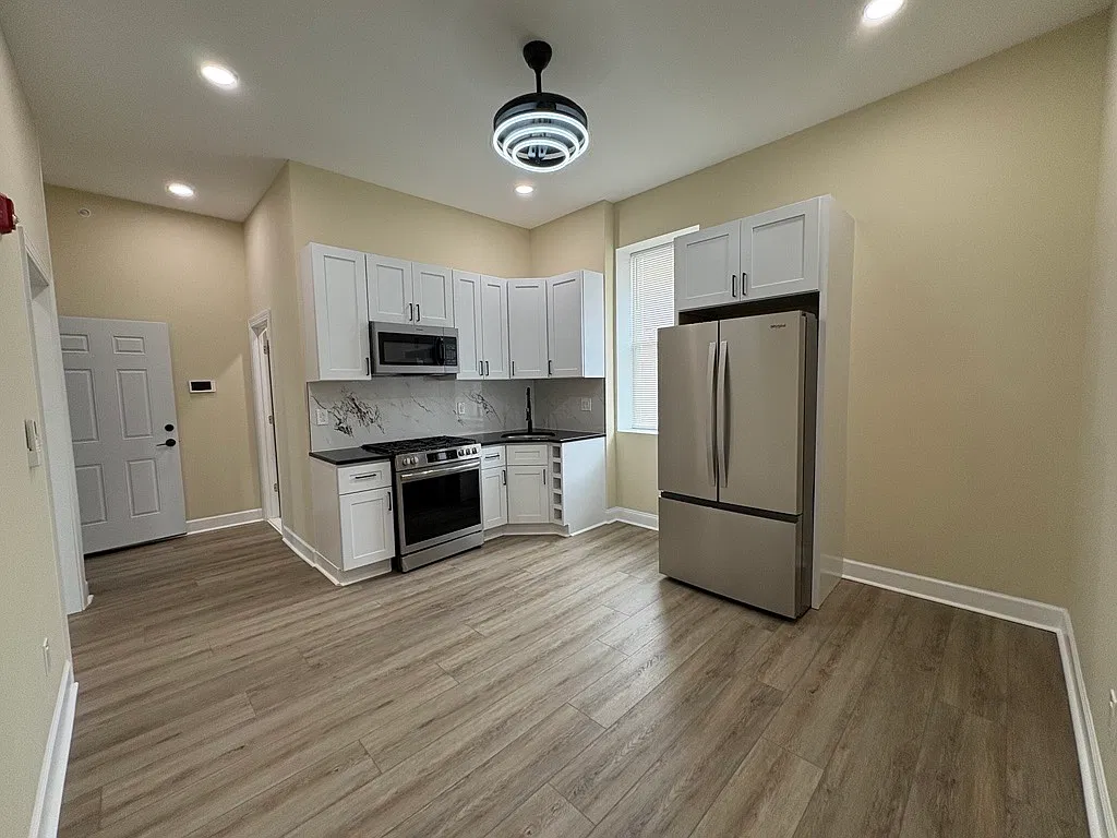 2 bed, $1,550 — Photo 2