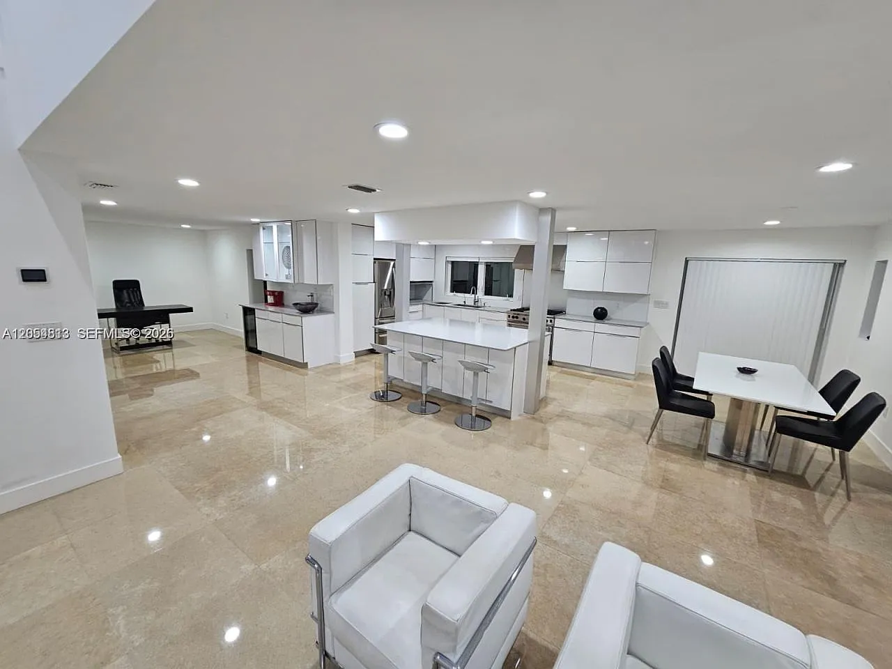 5 bed, 3.0 bath, 2946 sqft, $5,500 — Photo 4