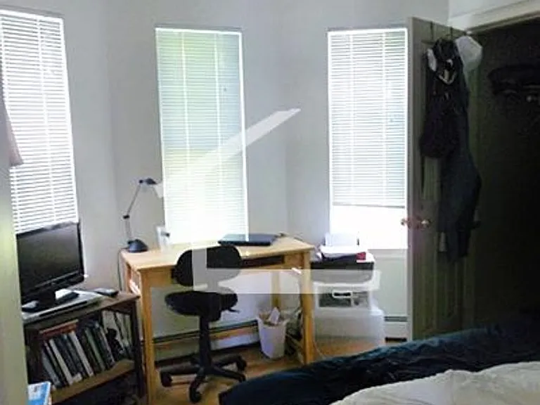 27 Raymond St #2 — Photo 6