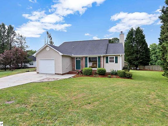 2nd image of 416 Fairdale Dr