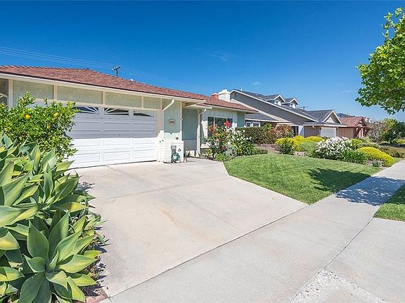3rd image of 23529 Ladeene Ave