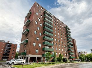 49 Queen St E #402, Mississauga, ON L5G4N6
