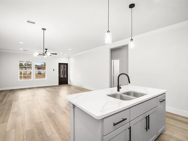 8056 Meadowbrook Dr — Photo 11