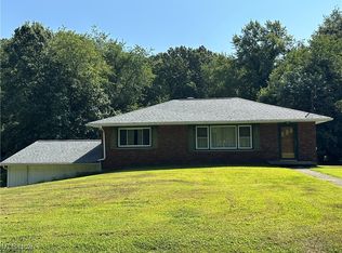 4385 Rex Lake Dr, Akron, OH 44319