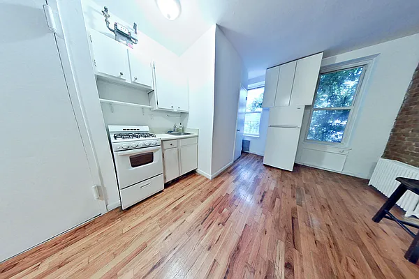 Rented by CitySites Real Estate Group | media 10