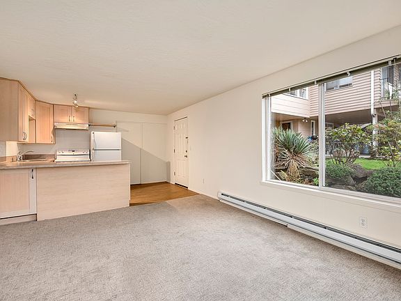 3rd image of 2349 Yale Ave E #2