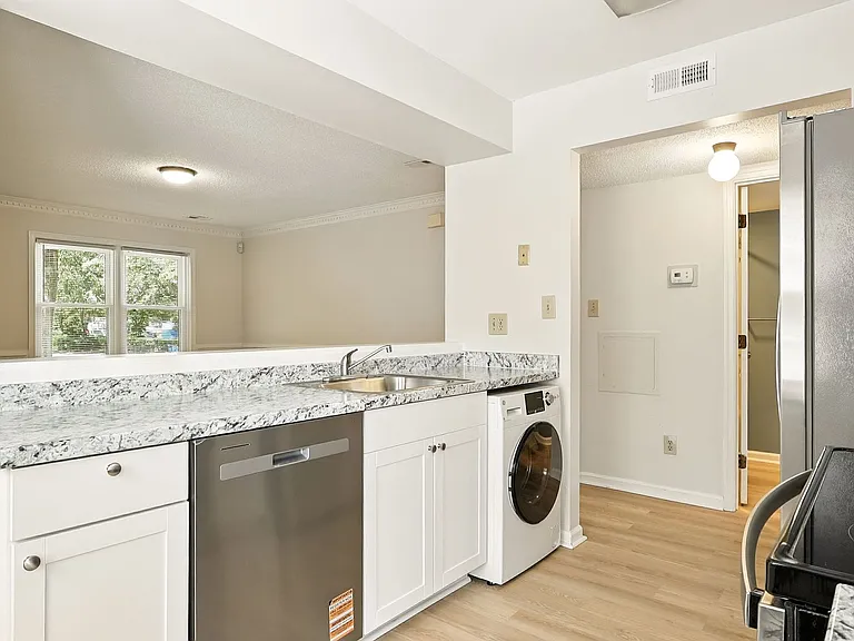 13 Academy Ln — Photo 4