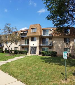 260 Shorewood Dr APT 2B, Glendale Heights, IL, 60139