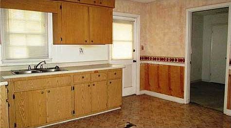2nd image of 2908 W Granfield Ave