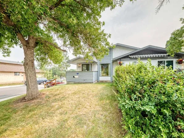 8524 W Berwick Rd NW, Calgary, AB T3K 1E5