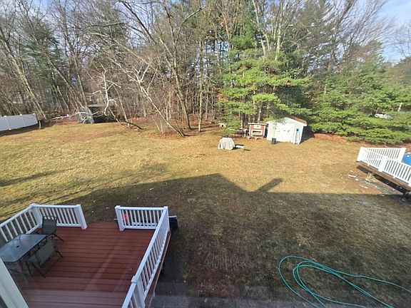 5th image of 20 Farm Pond Rd