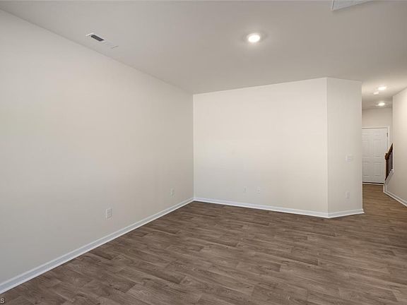 3rd image of 2320 Lily Dr #113